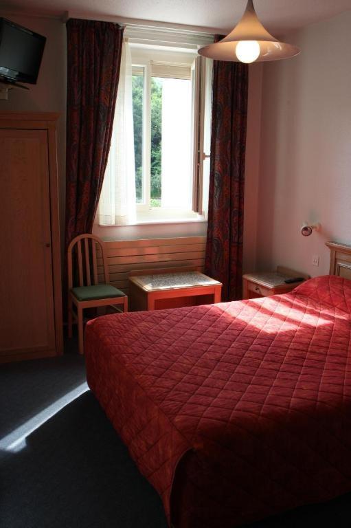 Les Portes Du Cantal Massiac Exterior foto